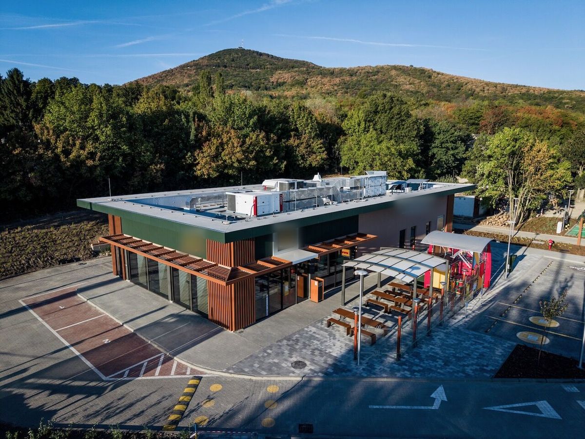 Quick-service restaurant, new build