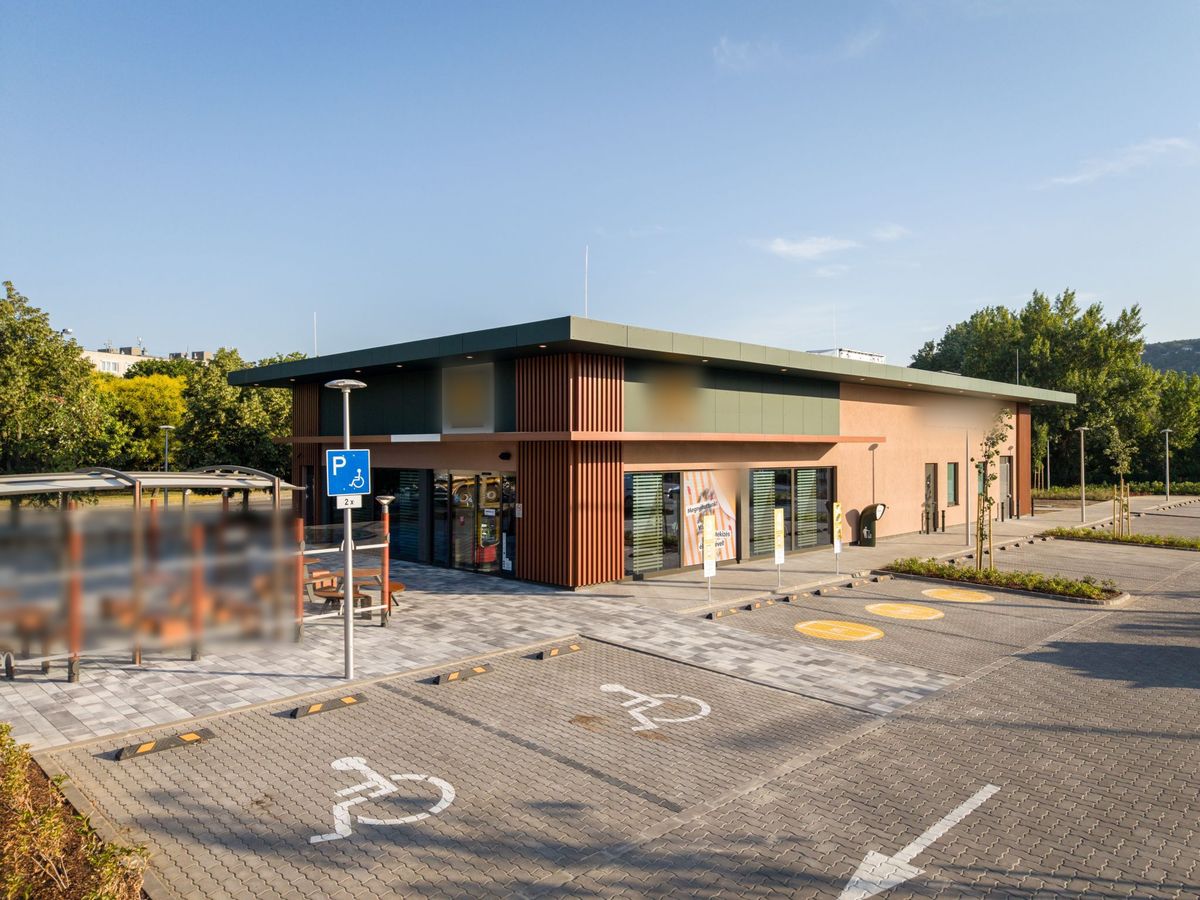 Restaurant at handover
