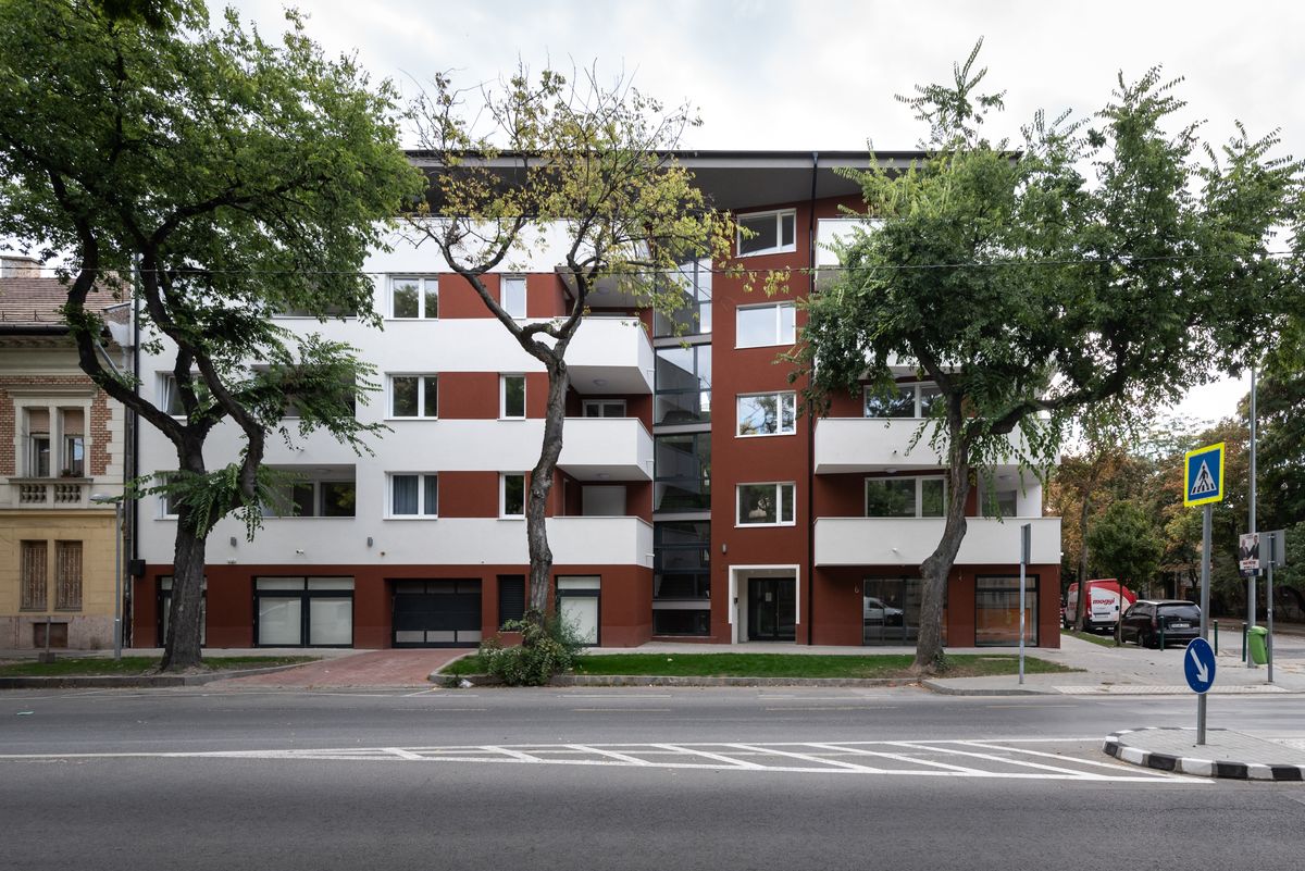 Apartment building